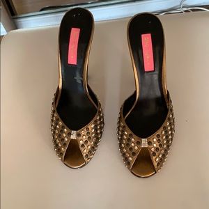 Shoes bye Betty Johnson never been worn